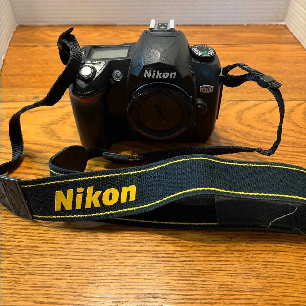 Nikon camera & accessories with Vintage Quantaray padded camera bag NOT TESTED